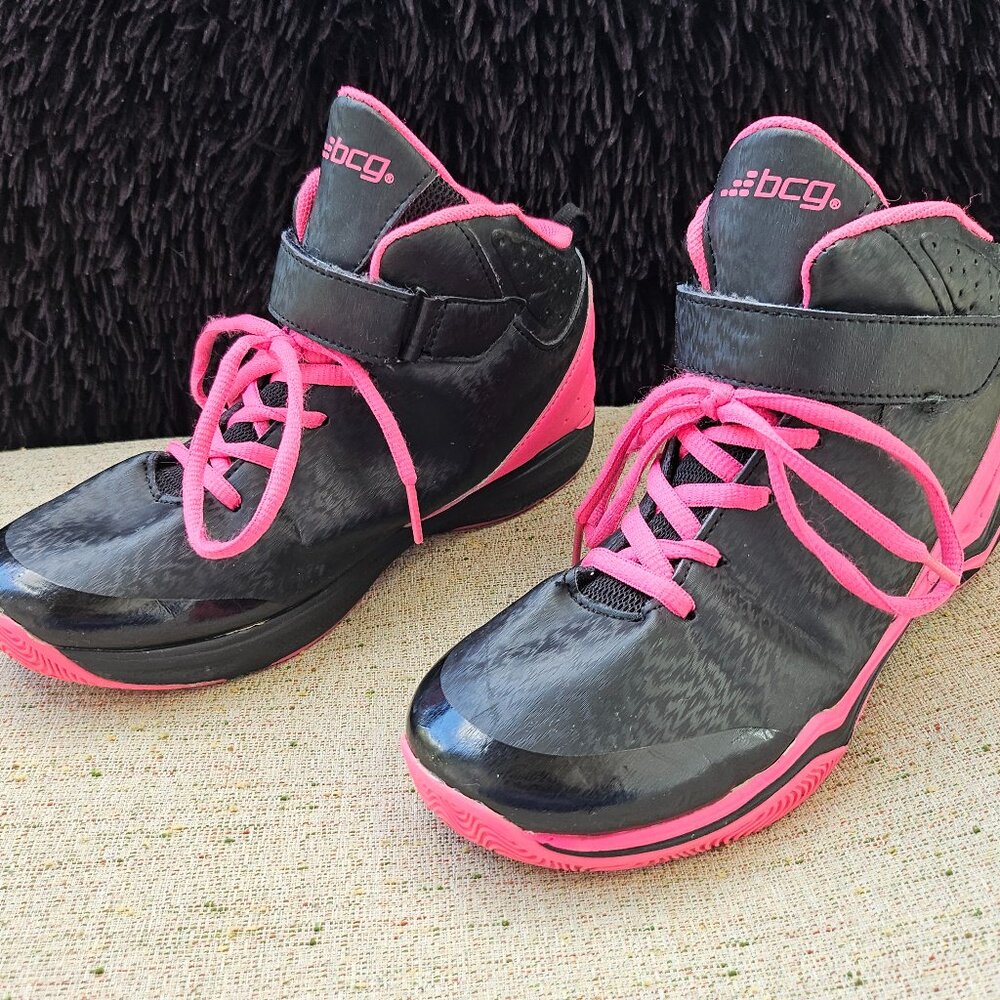 BCG Girl Shoe Black Pink Sneaker Mid Top Athlete Jogger Size 4.5 Kids